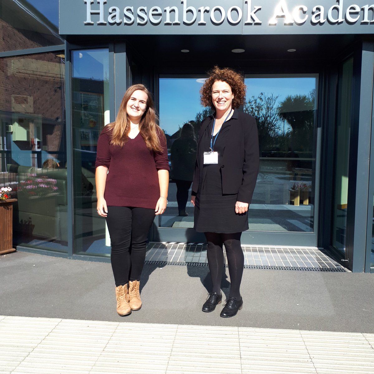 Ex-student, Sarah Reeves popped into Hassenbrook today to say goodbye before heading off to Oxford Uni this week, we wished her the best of luck!
