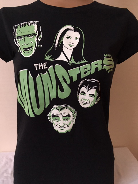 AstroDiabloHQ's tweet photo. We've found a box of Musters/Monkees T-shirts! https://t.co/drei06npcM #Munsters #Monkees #AstroDiablo #Horror #MunstersTShirt #MunstersArt #MunstersIllustration #Sheffield #SheffieldIllustrator #HorrorTShirt #HorrorArt #HermanMunster #LilyMunster #GrandpaMunster #EddieMunster https://t.co/td0JqWgF99