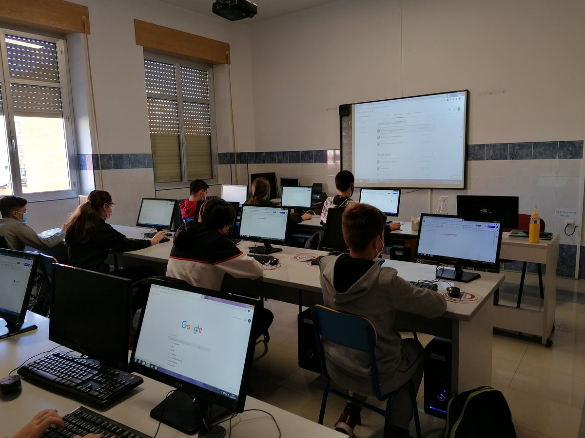 IsabelGarciasvp's tweet photo. Con Google Classroom es muy fácil plantear actividades colaborativas con los alumnos.
Utilizando:
✏️edición compartida
📢comentarios
📑asignación roles y tareas
🗄️ historial de versiones, etc 
#trabajocooperativo
@GoogleForEdu @GoogleES @SVPBenavente @simplificamates @imgende https://t.co/V2SpTPXDcV