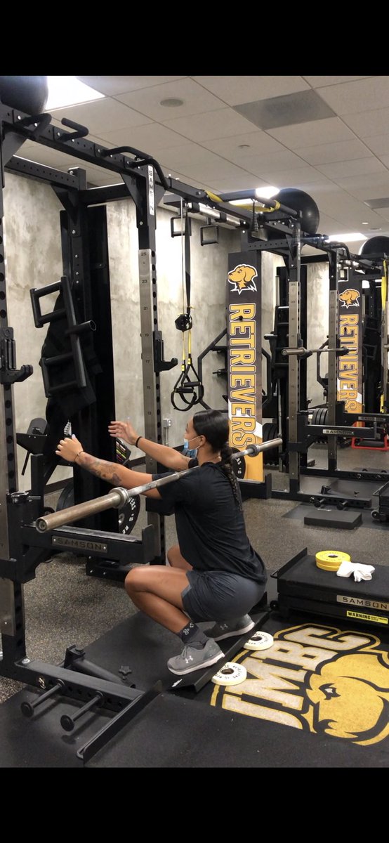 AntCockrill's tweet photo. Squat Low, Jump High.
#RetrieverNation #Squatz https://t.co/JTgfNnUokL