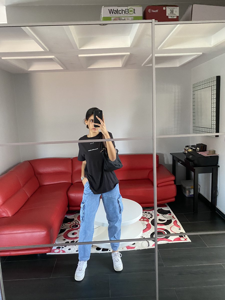 ineselb's tweet photo. Ines passion miroir https://t.co/nKg7Qhjw8A