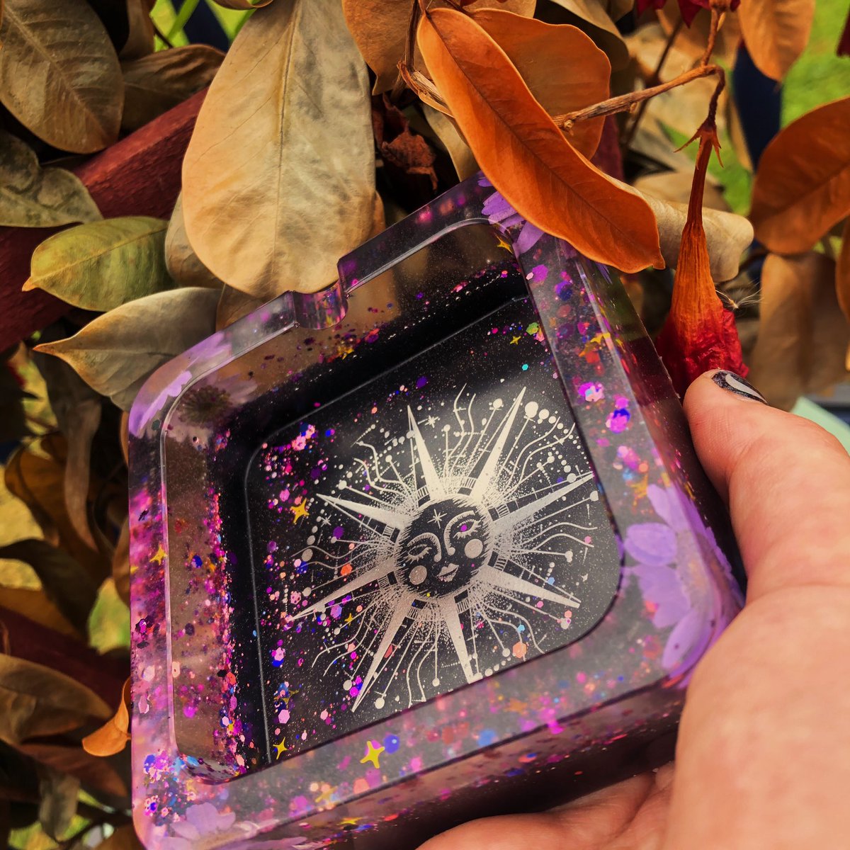 radiateloveco's tweet photo. available 09•30 at 1 PM EST ✨ 

https://t.co/PiKu3ULeTS https://t.co/br0DfcgWPb