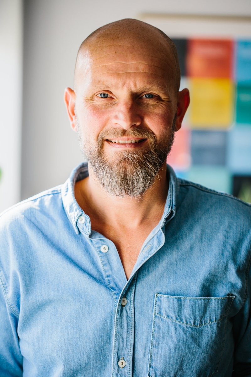 HotspotNordic's tweet photo. Löfbergs’s ambition is to include as many stakeholders as possible both in & outside the industry to pursue the ultimate goal of #zerowaste by 2030. To ensure focus & accelerate progress, it appointed a Chief Innovation & #CircularTransformation Officer https://t.co/5LEwWuuiCo 🇸🇪 https://t.co/0GVR7LjS6m