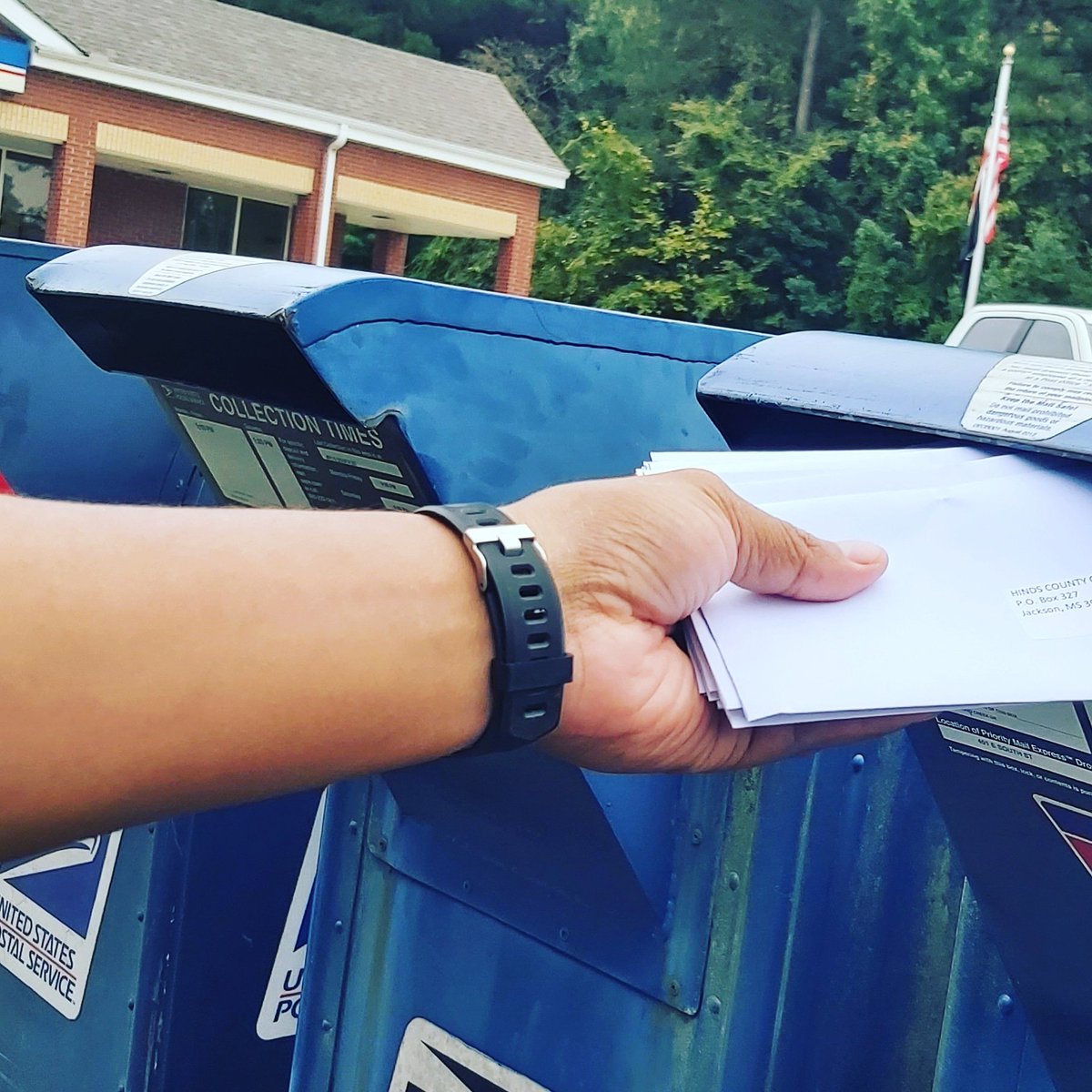 MississippiMOV1's tweet photo. And they're off! 50 new registered voters making their way to the Circuit Clerk's Office of Rankin, Marion, Walthall, Hinds, Jones and Jeff Davis counties!
More to come!
#MyFreedomMyVote
#movethevote https://t.co/1nPtVud4ak