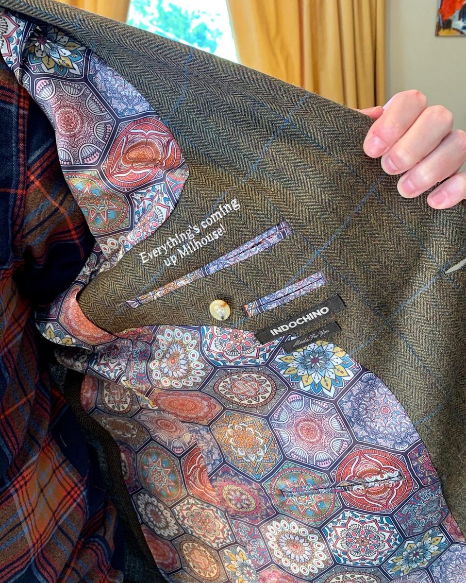 INDOCHINO's tweet image. Sometimes we all need a little Simpsons reminder that the sun still exists behind all those clouds. What personal pick-me-up would you have monogrammed in your jacket?

#MonogramMonday #Indochino #MadeForYou