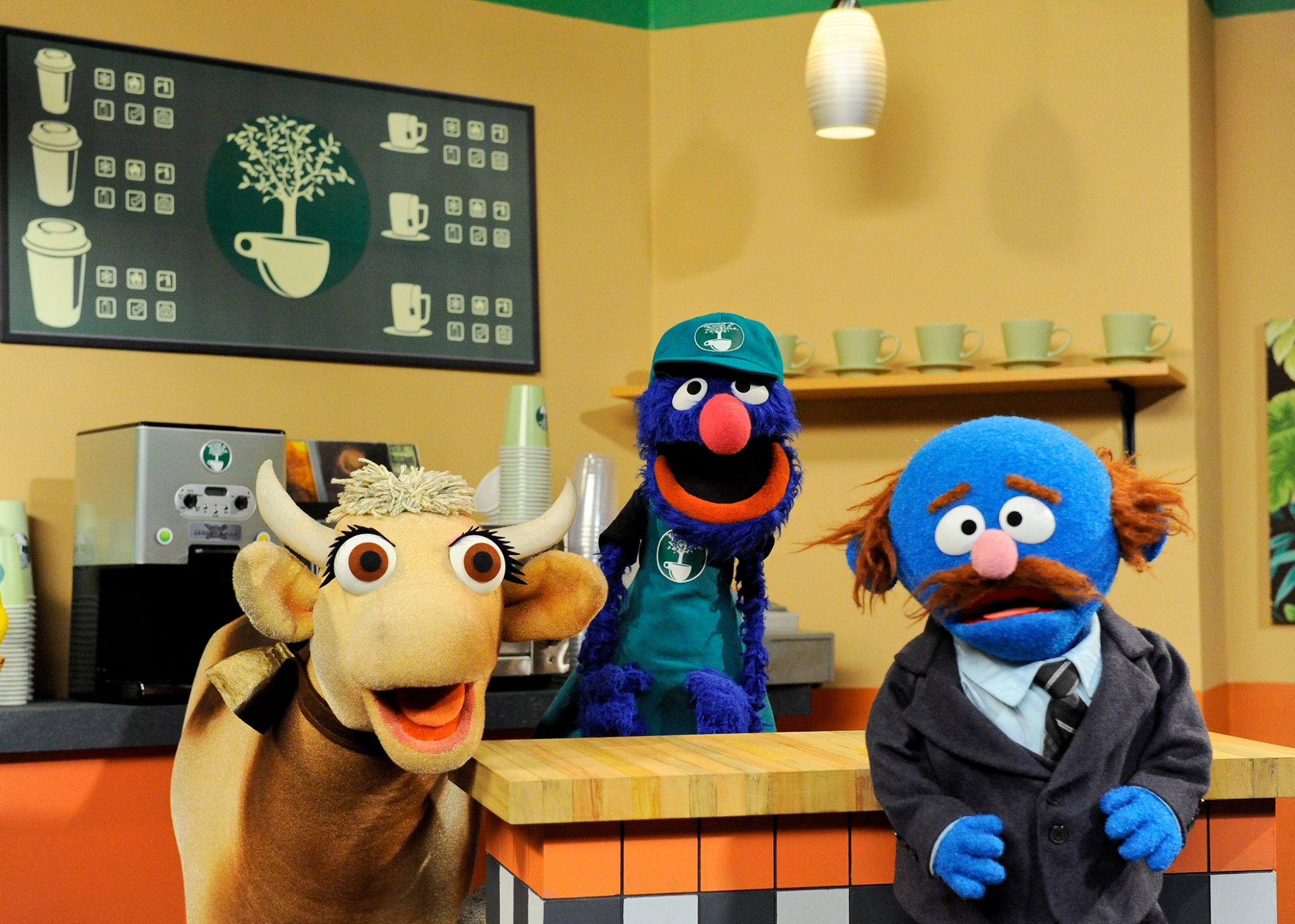 セサミストリート公式 En Twitter セサミストリートに登場するもっとも有名な牛 グラディス 歌手かダンサーか女優として スターになることを夢見ています グラディスと一緒に仲間はずれを探すゲームをしませんか T Co 1welaysjyx セサミストリートの