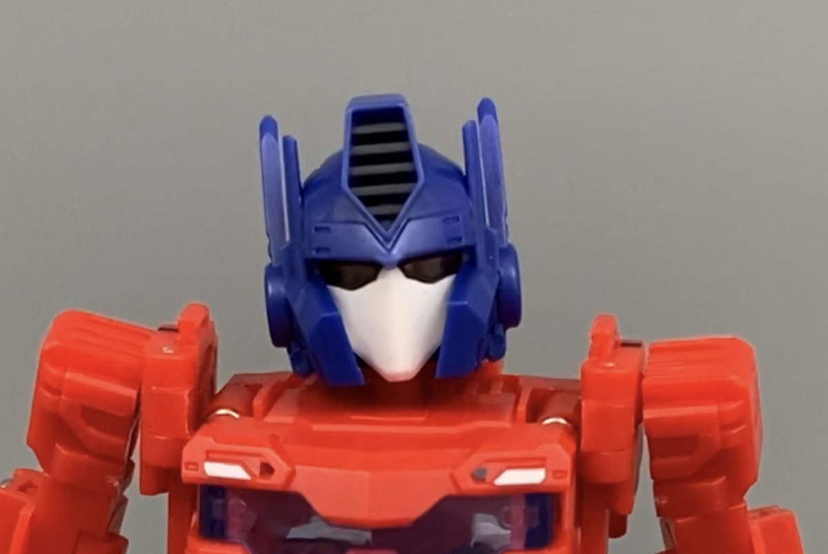 cophonz's tweet photo. #Autobot #Transformers #SD #Powermaster #Optimusprime by #Mastermade. Made a #youtubevideo showcasing the figures, and a clear #transformation sequence of both the little and the big guy.
The video: https://t.co/sYTaghUoQ7
and some pictures! https://t.co/eLEYp3zgvG