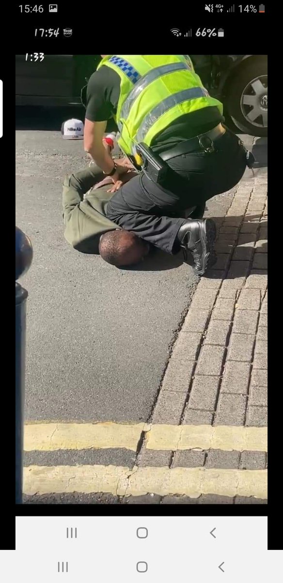 bills_86's tweet photo. Hi @RichardGrahamUK, whats your views on this arrest? Gloucester Police dont seem to think theres anything wrong. Would you be happy if you were arrested in this manner? https://t.co/QWd2tOQ3Zf