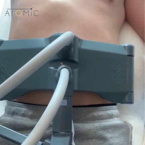 Just relaxing during a #coolsculpting session! 

Our Vanquish &amp; Coolsculpting treatments target fat using radio frequency and controlled cooling. 

#theatomicbeauty #friscomedspa
