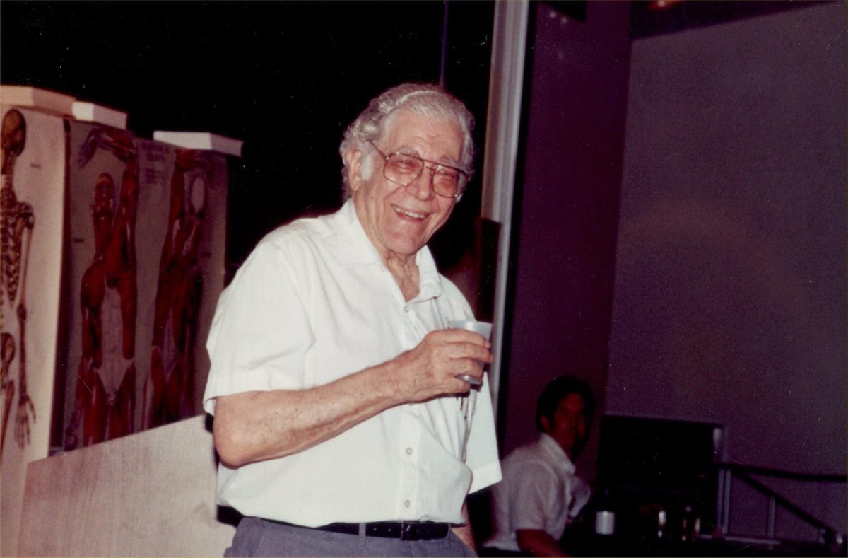 2baMike's tweet image. Que tan bien está tu imaginación hoy? ...How good is your imagination today?
#ArnoldJacobs #JakePed #arnoldjacobsenespanol.com