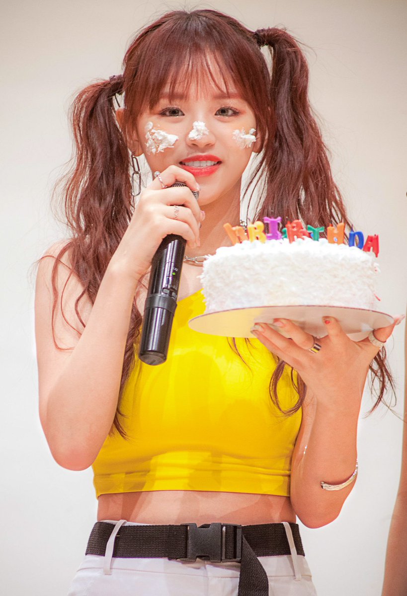 Saturday_Carvy's tweet photo. 아연이의 생일을 축하 합니다!!

#세러데이 #Saturday
#아연 #Ayeon
#Happybirthday https://t.co/hGpLpsgHD4