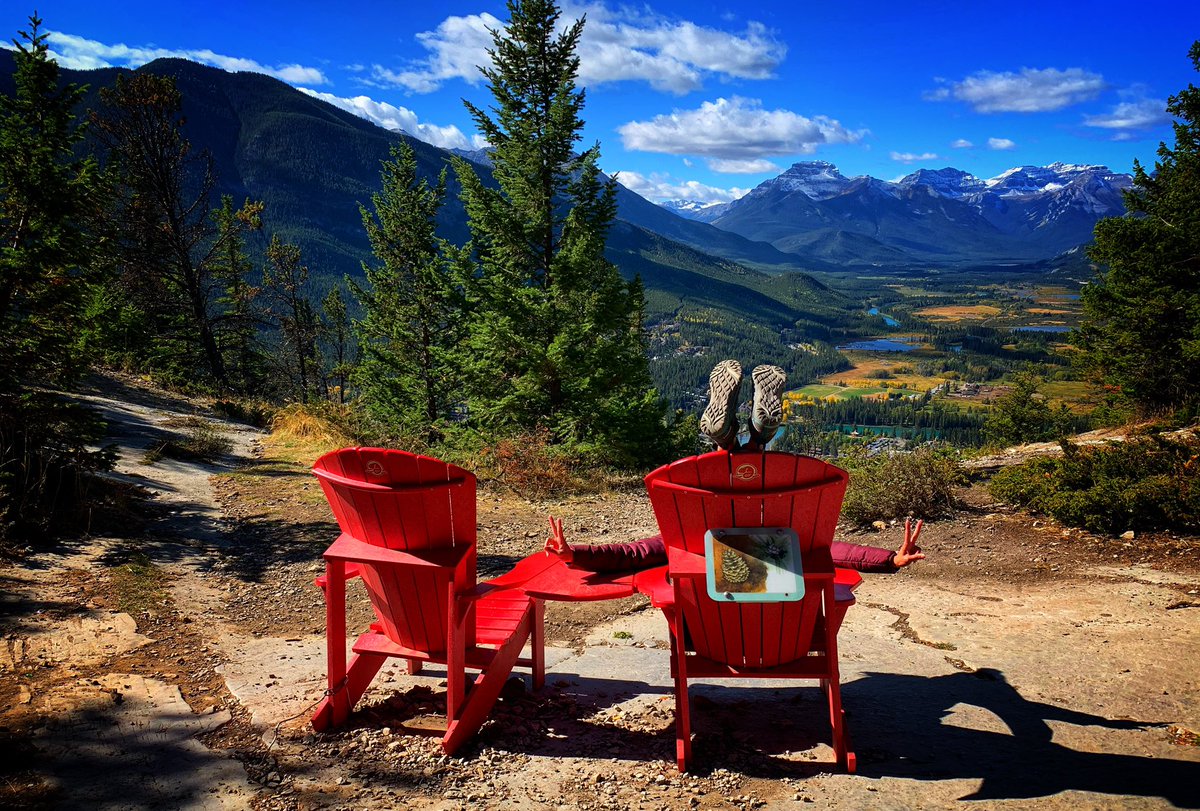 Finished 32nd year of revolution around the sun kicking off a bucket list item - solo hike ⛰🚶🏻‍♀️