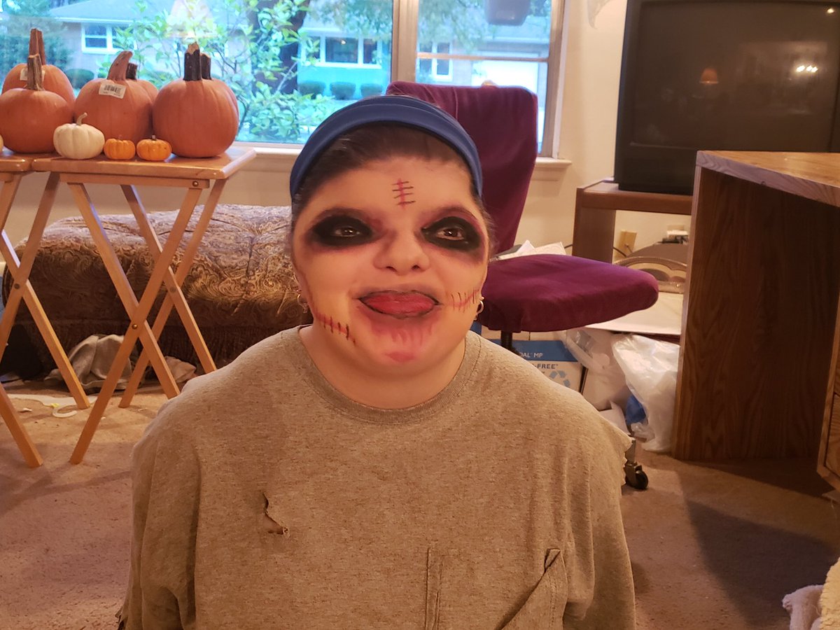 amy_adamow's tweet photo. Richwoods senior Kiernan participating in spooky character day! Love it! #UFC #StandardofExcellence @Cemken1 @knightpositives @Stucoknight https://t.co/8XMMVPp0l9