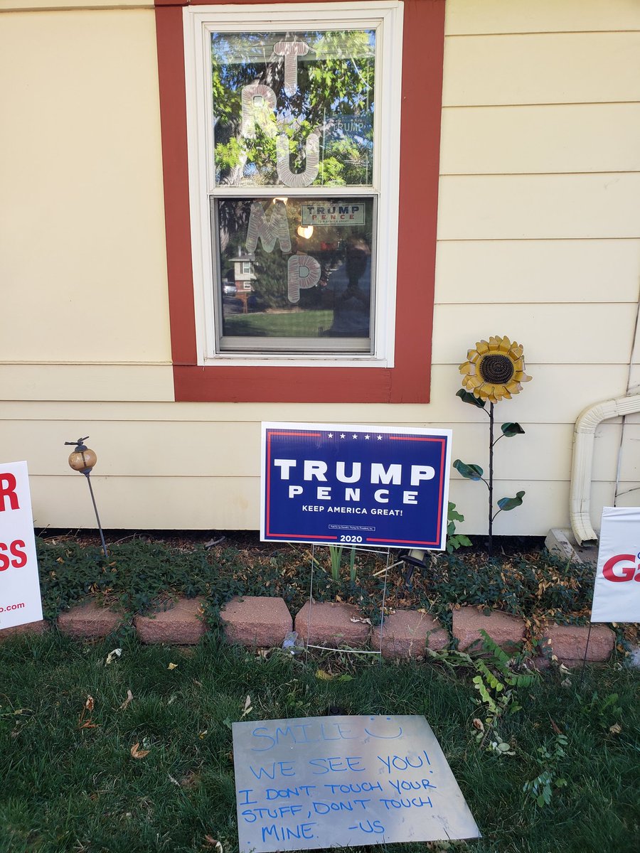 @SnoflaQeWhisprr @robert_plissken @realDonaldTrump when your sign gets stolen and Mama Bear finds out...doubles down and puts homemade signs inside and i alarm the outside one!