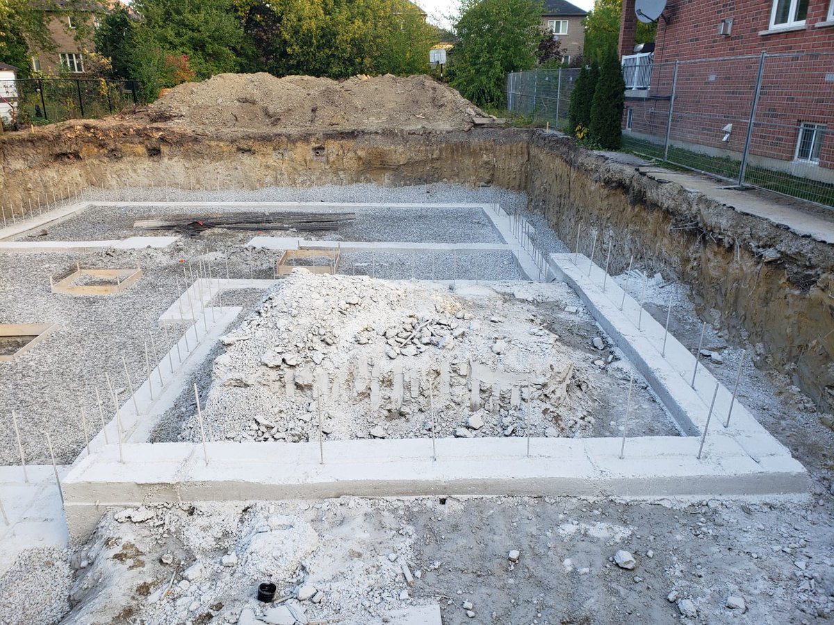 eesaconstrn's tweet photo. Week 2 at Euclid Avenue.
.
@eesagroup
.
.
#customhomebuilder #fastmoving #tarionregisteredbuilder #toronto #buildingthefuture #designandbuild #architecture #staycalmandcarryon https://t.co/KJZAVniqFK