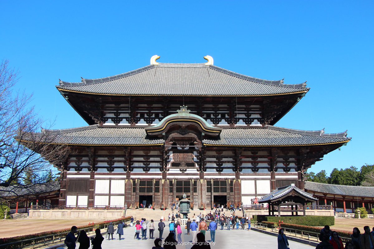 majamsisters's tweet photo. Architectural structures from the east and west ✨ it’s amazing how different cultures are portrayed in each building, they all look so magnificent. 😍
London • Spain • Japan ✈️
#travelphotos #travelphotography #japan #spain #london #unitedkingdom #architecturalstructure https://t.co/Oj3cmBFM0m