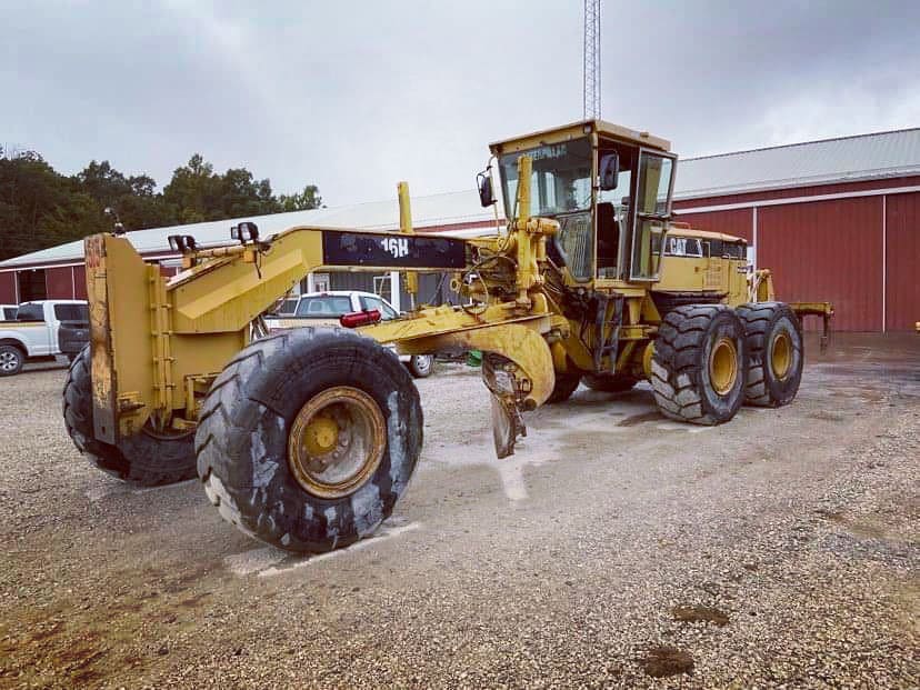CroweEquipment's tweet photo. Just in for parts is a Caterpillar 16H ATS prefix! Lots of great parts on this machine! Call us if you need anything!
#CroweEquipment #CaterpillarEquipment #CatEquipment #HeavyEquipment #ConstructionEquipment #Cat16H #Caterpillar16H #16H #MotorGrade #GradeWork https://t.co/uR5xtQhu0Q