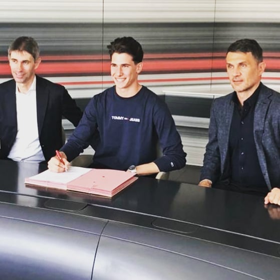 la_rossonera's tweet photo. Le prime parole di #Fotis #Pseftis:
Il #Milan è un sogno per ogni calciatore e cercherò di ripagare chi ha creduto in meno.
#SempreMilan #ForzaMilan 🔴⚫ https://t.co/dxI7u9pm5g