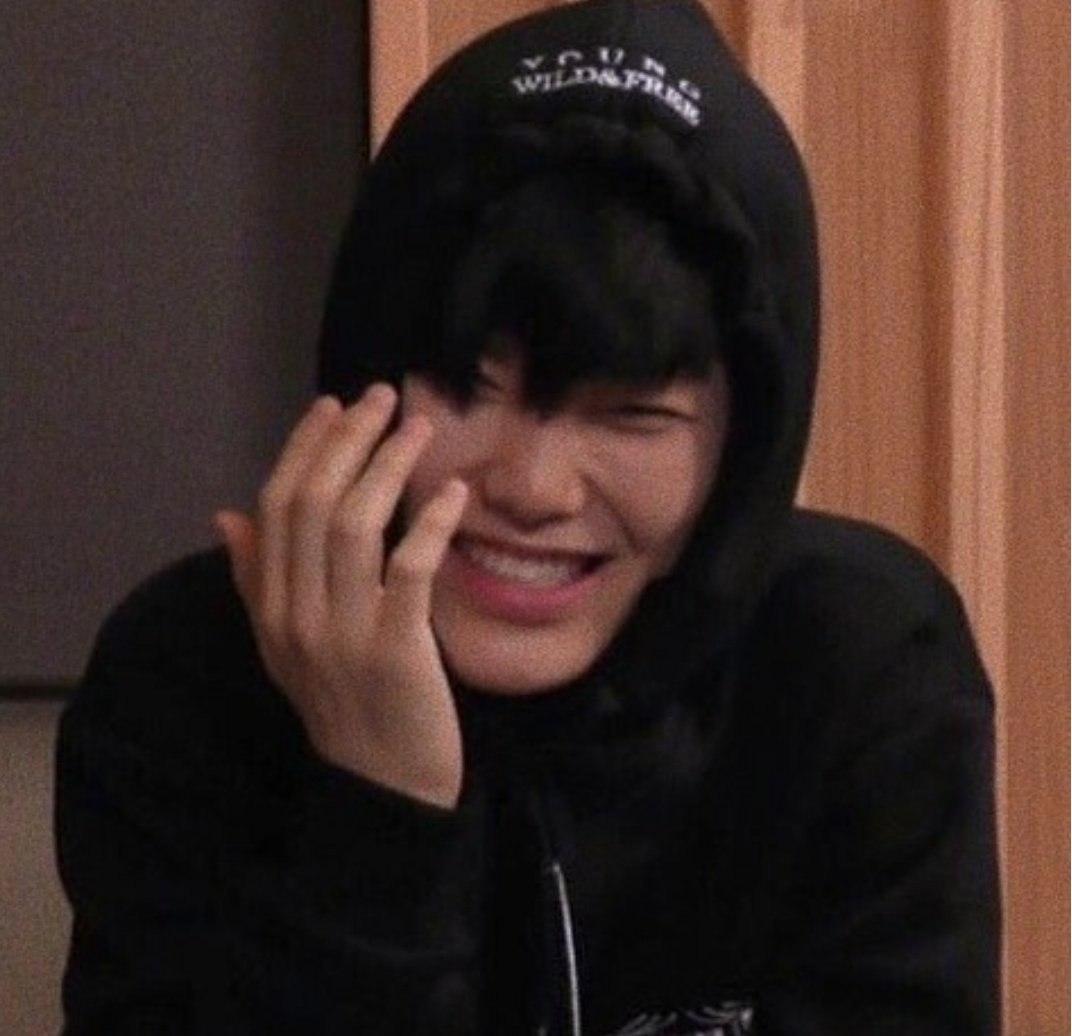zelosmiling tweet picture