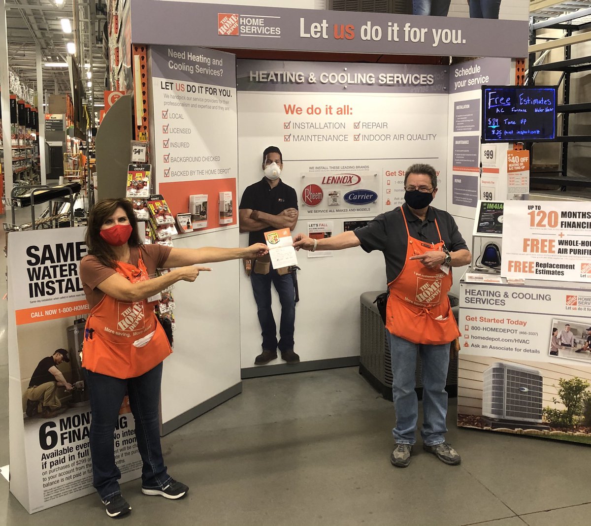 MCasemier's tweet photo. Shout out to Bob, D26/D27 Supervisor receiving his homer award for a HVAC sale!! Way to go!!  Thank you Phil with Aksarban for the award! #specialtyandservices @KellyConnors7 @Stephen68401654 https://t.co/NesELVvNxL