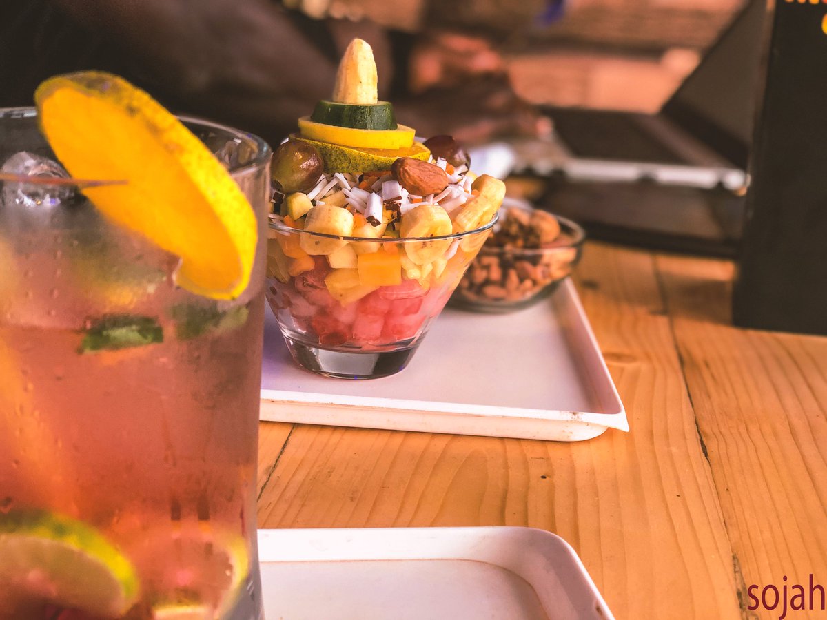 bowl_mo's tweet photo. We are here just for you😍 Our Special Smoothies, Chapman, Cocktail🍸 Bowls, Fruitsalad🍓🍇🍉🍹....Give us a call to place your order....pick up and delivery all available🤗 https://t.co/HVOr894Ph7