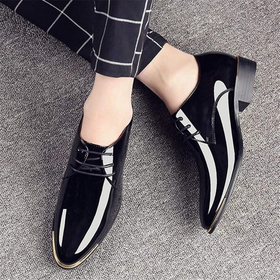 Bespoq's tweet photo. Get your shoes the right care, the care they deserve with Bespoq!
Call us at now +1 202-299-7827.

#bespoq #shoecare #saphir #shoestyle #dcstyle #washingtondc #dcig #rubespoq #dclife #mobileshoeshine #shoeshine #shoegame #bestdressed #mondaymood #workhardstayhumble https://t.co/t1o4Mab94W