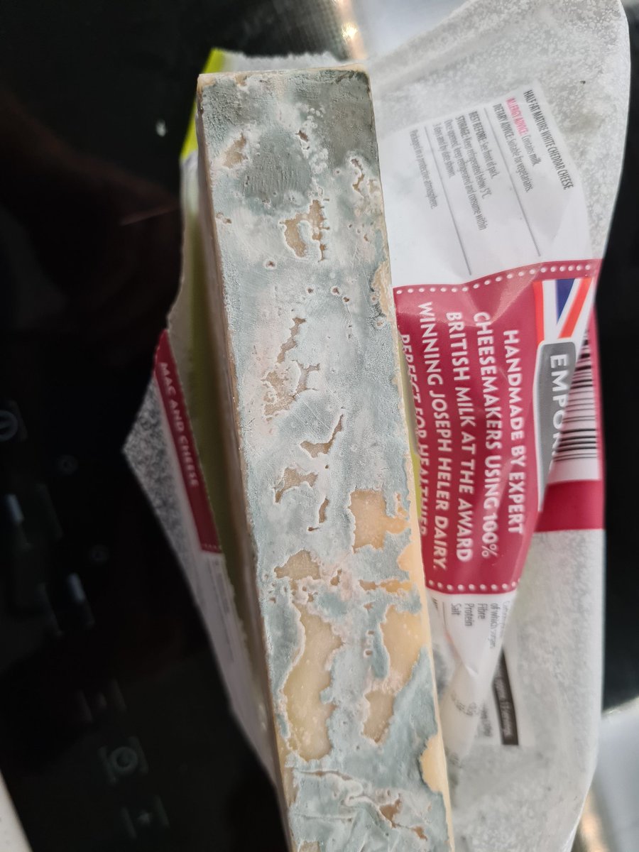Gdoco's tweet photo. @AldiUK bought this cheese last week and it dated till end November,  opened it today to find it like this...... https://t.co/HRCoEV3Xua