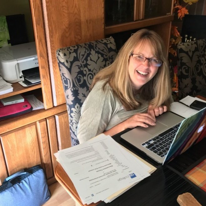 kimmcq's tweet photo. Do I look like an excited student? 😄 Here's to more opportunities! https://t.co/yLooMjxhmI