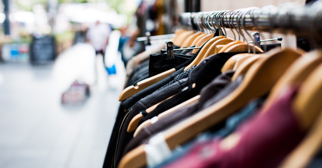LeeClinton10's tweet photo. Kamal Osman Jamjoon believes #customerservice is the first secret of success. Learn how this leading middle east #retailer embraced technology to create resiliency in their operations. via @OracleRetail https://t.co/s6H6xah7Nw https://t.co/4XLoMuS8aX