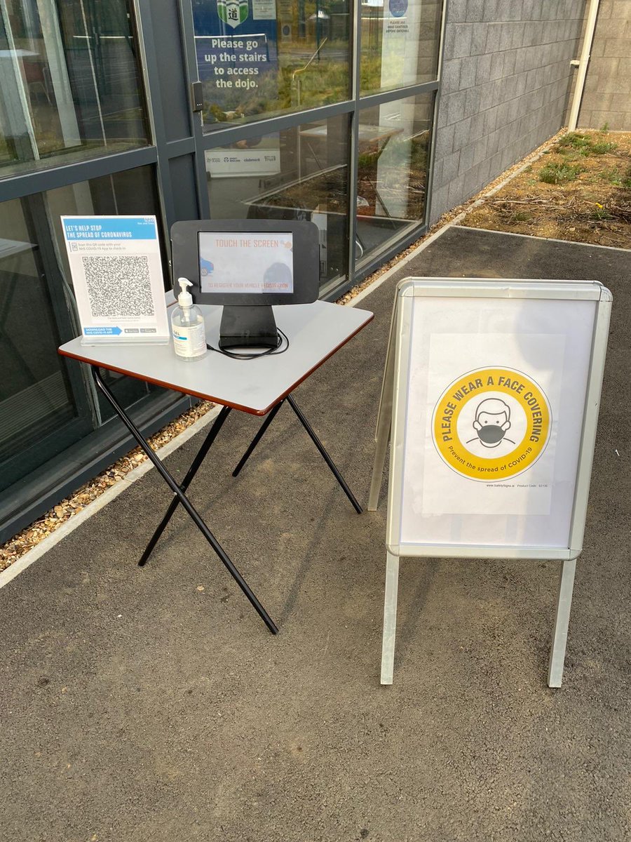 Courts and Astro Users please use the parking eye tablet that we have set up outside the front doors and scan our QR code to check in. Please take advantage of this to help to reduce the numbers of users in reception where possible. Thank you in advance for your support. 👏🏻