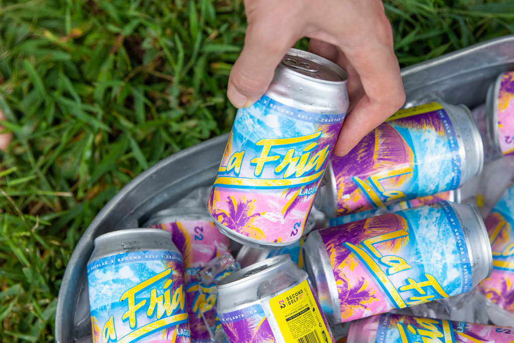 secondselfbeer's tweet photo. Today is National Good Neighbor Day! So be a good neighbor, check in, say hey, or be the best kind of neighbor, and drop off some cold beer as thanks. We can all use a cold one.
*
*
*
#secondselfbeer #sipsecondself #lafria #coldbeer #neighbor #beerfriends #bestfriends https://t.co/q1asPu2WAh