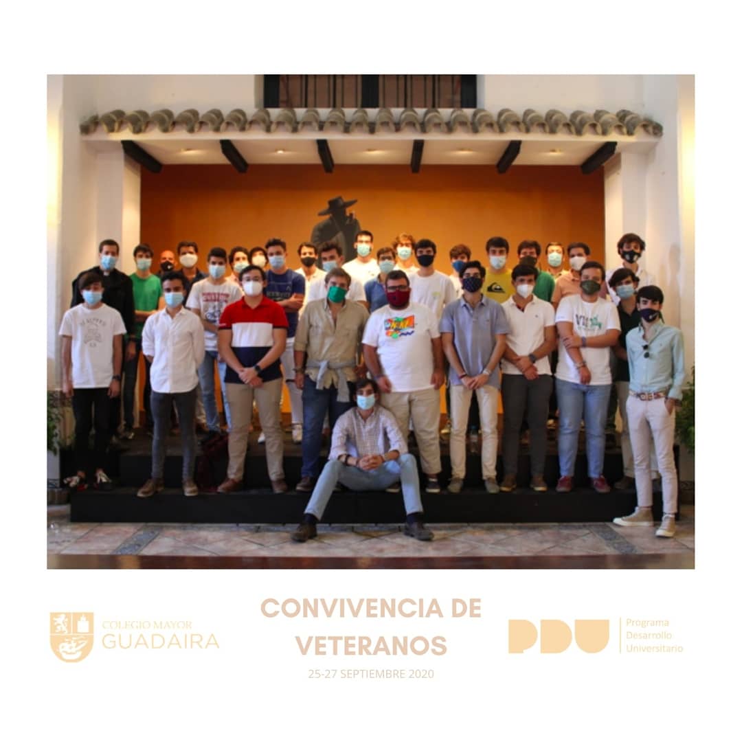 CMGuadaira's tweet photo. Gran fin de semana en la provincia de Cádiz. Los veteranos de segundo curso planificaron las actividades en sesiones de trabajo grupal. ¡Qué buen año nos espera! #FamiliaFormacion https://t.co/RFYDTe6OQ5