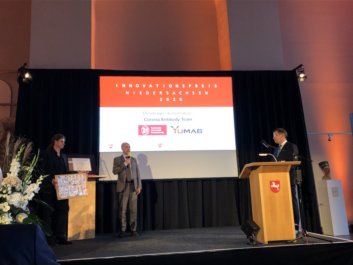 innovationsnetz's tweet photo. Das Corona Antibody Team der @tuBraunschweig gewinnt gemeinsam mit der @Yumab_GmbH die Kategorie #Kooperation für die Entwicklung eines #COVID-19 Heilmittels. Ein herausragendes Beispiel, was durch Kooperation entstehen kann. Applaus, Applaus! #inn #zusammenarbeit https://t.co/mFhHbRBRtl