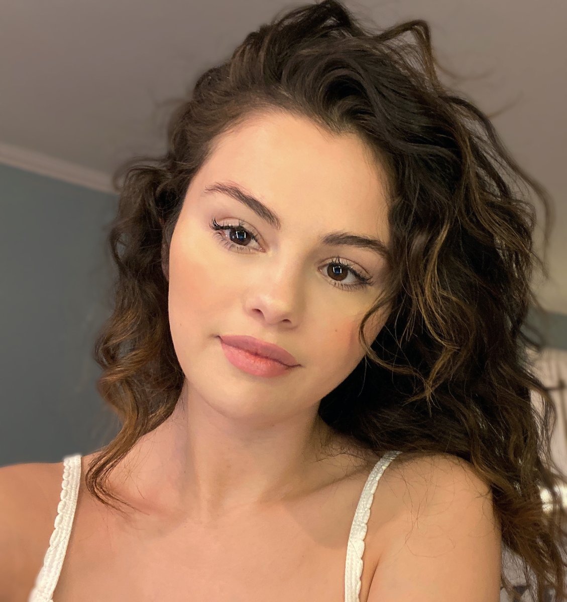 selena gomez liquid blush