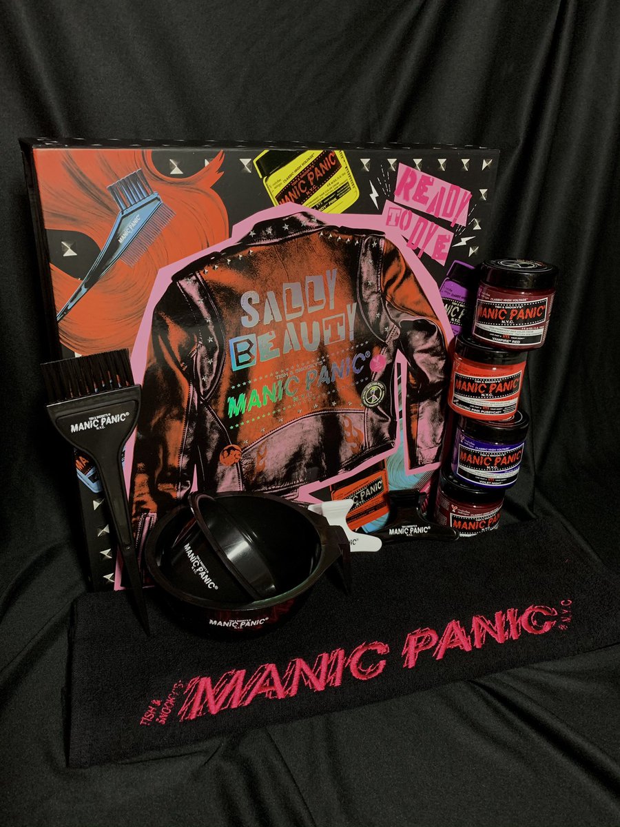 Amé esta cajita del mes de <a href="/SallyMexico/">Sally México</a> con <a href="/manicpanic_mx/">Manic Panic México</a> <a href="/manicpanicnyc/">MANIC PANIC NYC</a> de verdad no puedo dejar de verla, mil gracias!! Ya urge el peróxidoooooo! #Manicpanic #Sallybeautymx