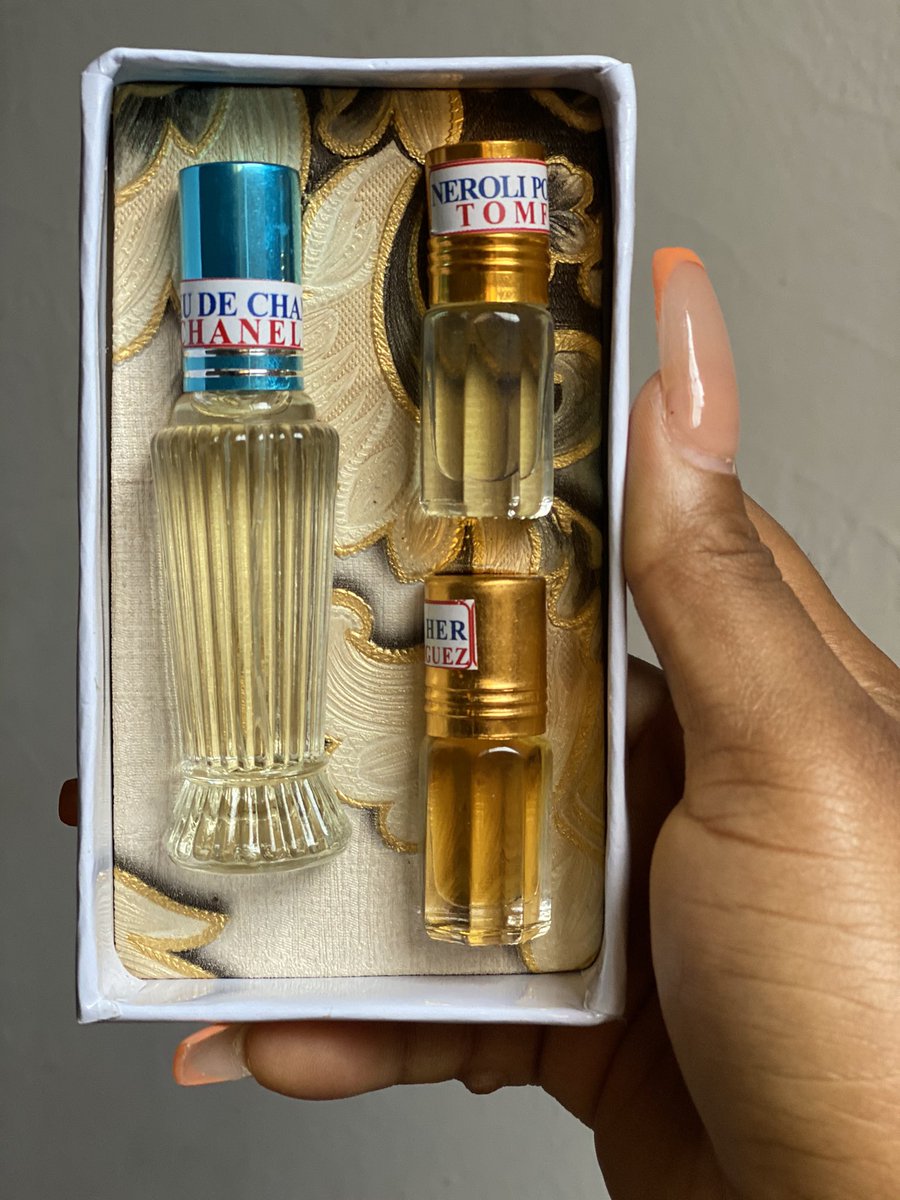 Bleu de Chanel perfume oil.Size- 20ml Longevity- 48hrs and morePrice- 5,500 naira