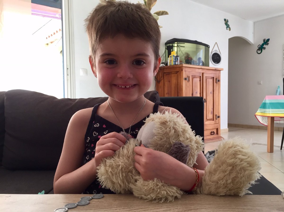 Emma, 5 ans, "une guerrière" contre la leucémie via @bleuroussillon https://t.co/c0BDpMZ5HB https://t.co/SJOVJk7g9x