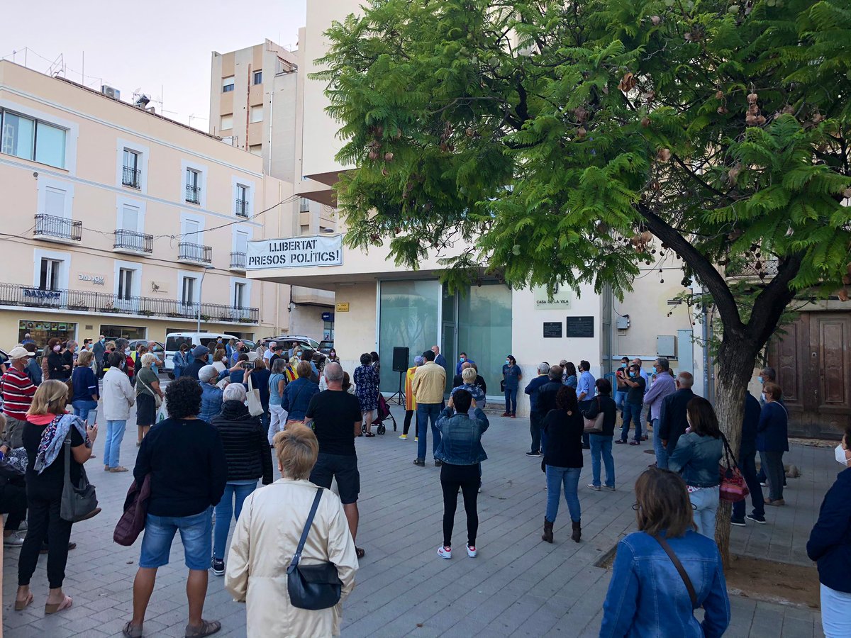 TOTS AMB EL PRESIDENT DE CATALUNYA!🎗