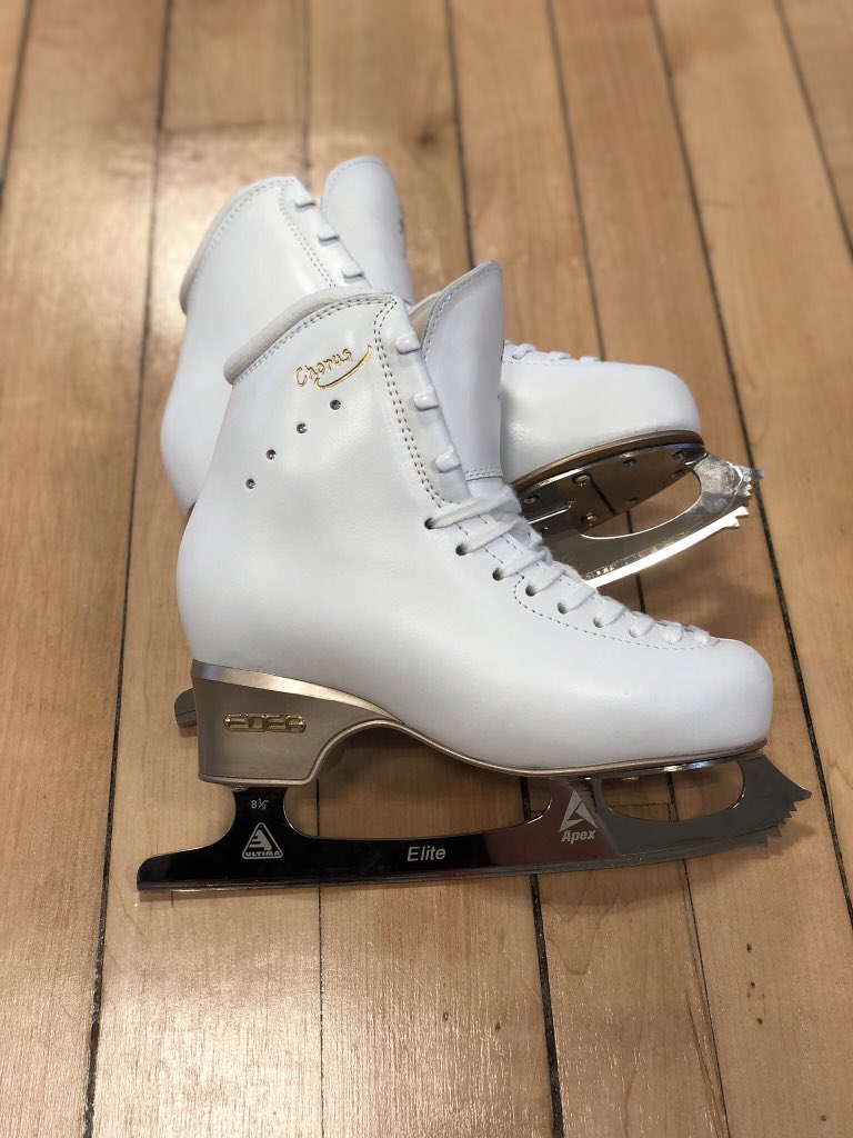 💫Old ways won’t open new doors.
.
.
.
#moirs #mondaymotivation