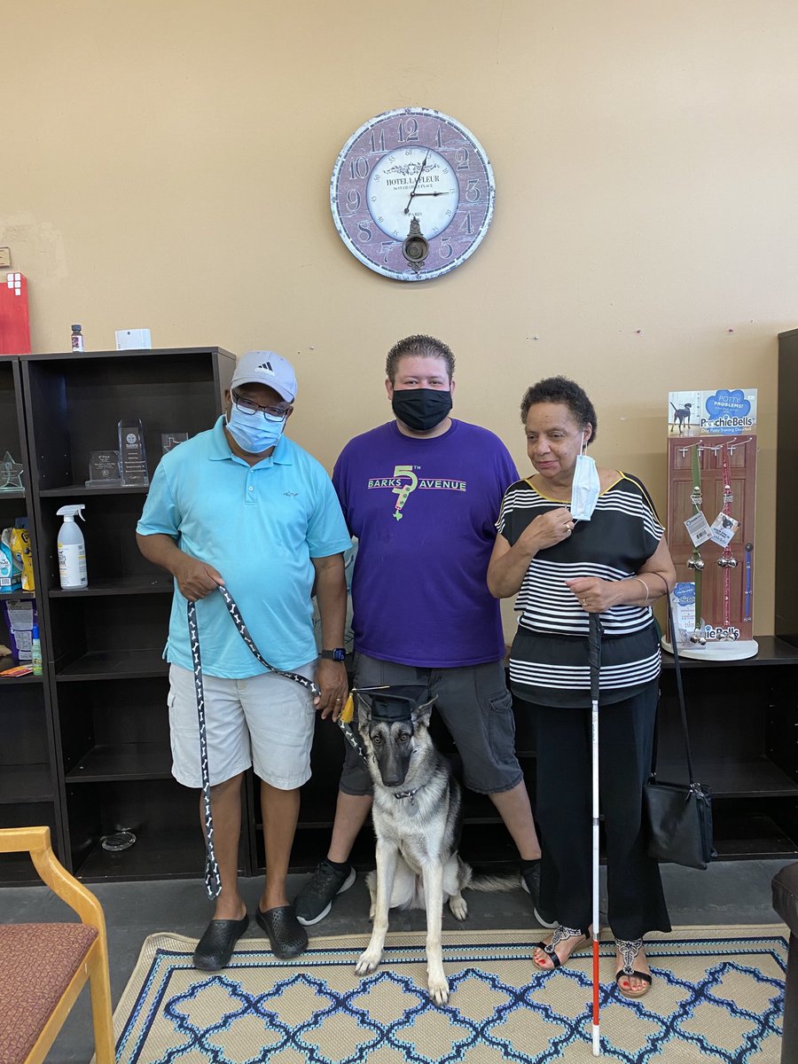 BledsoeBishop's tweet photo. Our teenage dog just graduated from obedience training - way to go Joshua Bledsoe - with Oscar at Barks 5th Avenue! https://t.co/unWEYcAeqR