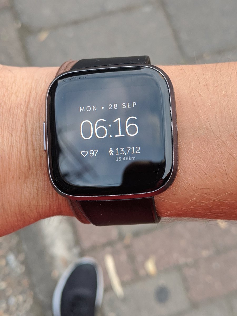 Data collection has started again with @PHE_uk and @FitbitUK looking at healthcare workers step counts compared to those who work from home! How many steps do you do each day?? 🚶🏻‍♀️🚶🏽‍♂️ #dailystepcount