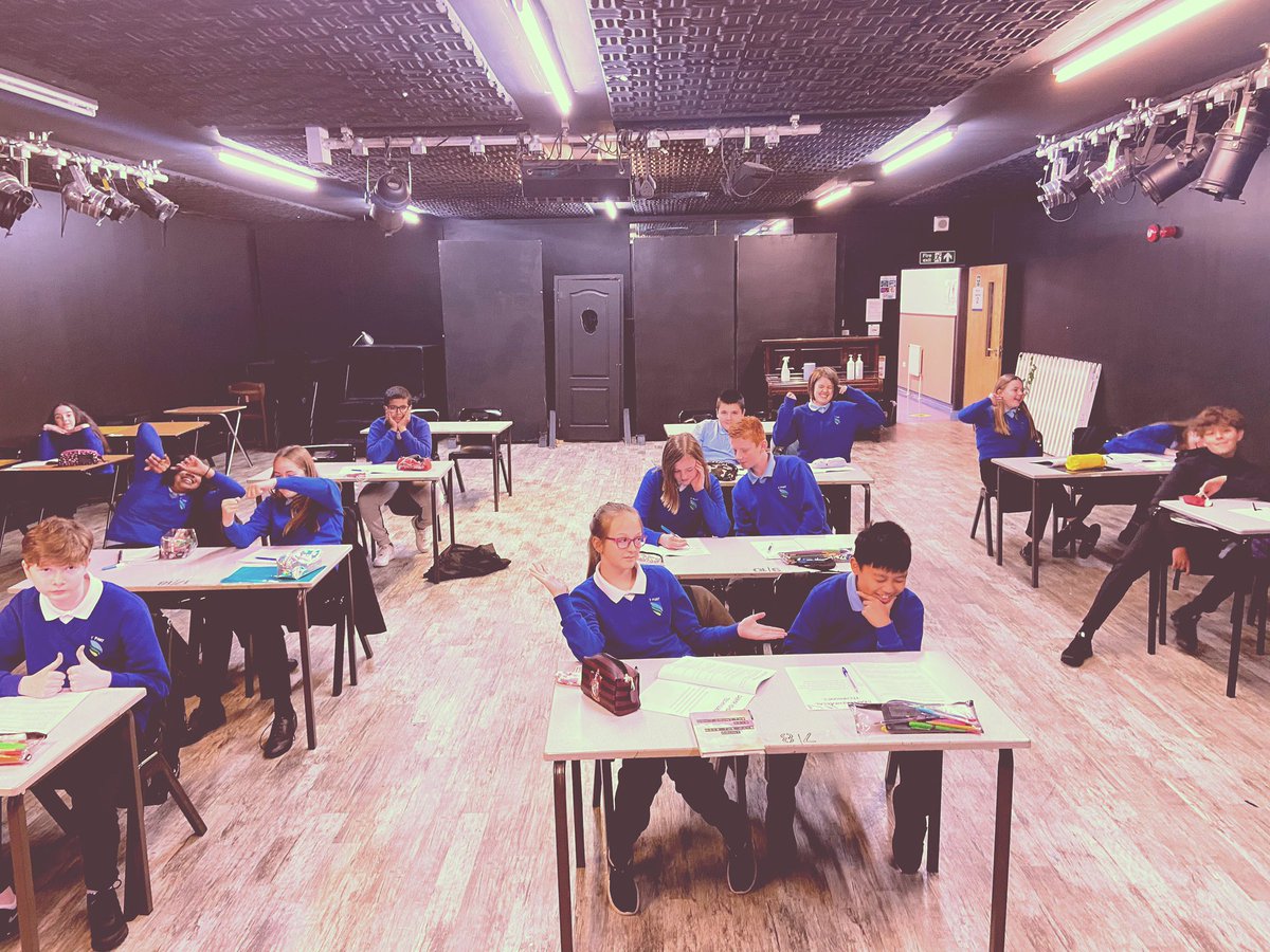 ypantdramadep's tweet photo. 8O throwing some fierce frozen images today 🙌🏼🙌🏼 Cracking on with their ‘Getting to know you’ drama journey, their personal movie titles have come to life at their desks with their living posters. #ypantdrama #ypantschool #dramaandtheatrestudies https://t.co/KpeGTy2UwG