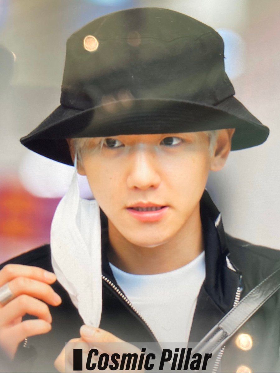A thread of Baekhyun wearing a cap ( ◜‿◝ )♡