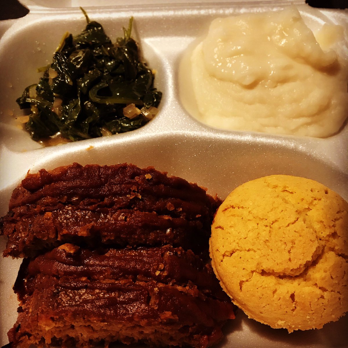 #VeganMeatloaf With #CreamyGarlicMashedPotatoes #Cornbread and #Seasonedsauteedspinach #yummy #vegan #fulloflife #fullofflavor