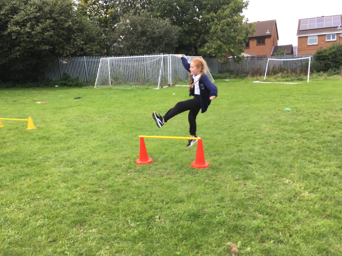 SpringCottagePS's tweet image. In our PE sessions, #springcottage5T and #springcottage5L continued to focus on cricket and athletics. During the athletics session, we looked at a range of jumps including: long jump, high jump (using the scissor jump technique) and triple jump. #springcottagesports