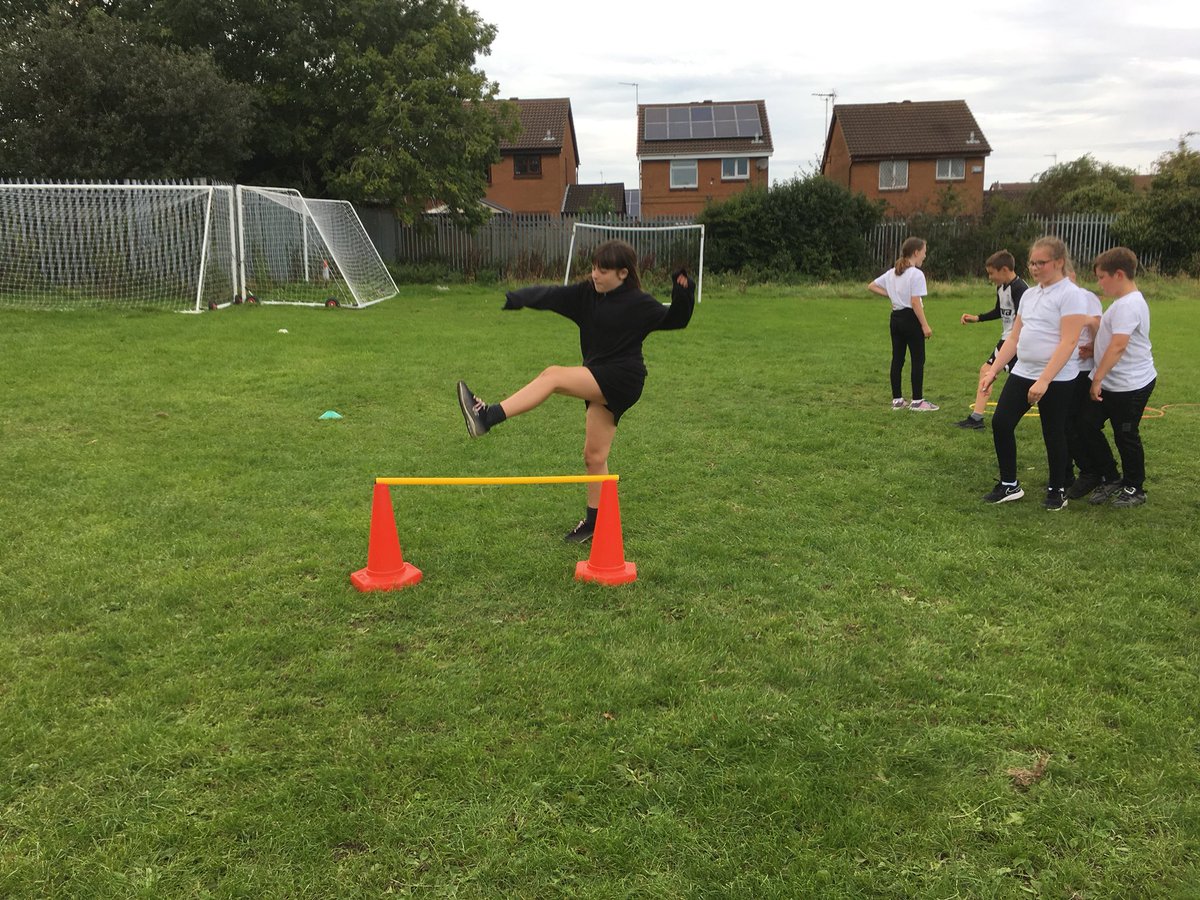 SpringCottagePS's tweet image. In our PE sessions, #springcottage5T and #springcottage5L continued to focus on cricket and athletics. During the athletics session, we looked at a range of jumps including: long jump, high jump (using the scissor jump technique) and triple jump. #springcottagesports