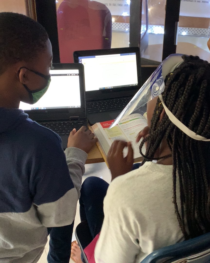 1stCoastTeacher's tweet photo. Using @OneNoteEDU @OneNoteEDU, @MicrosoftEDU, @MicrosoftTeams, and @MicrosoftSway to research historical documents and present to the rest of the class!  #go2edu @Gowriggle @DCPSInTech https://t.co/vQPKG0tHZK