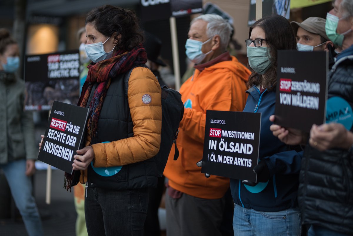 fossil-free.ch tweet media