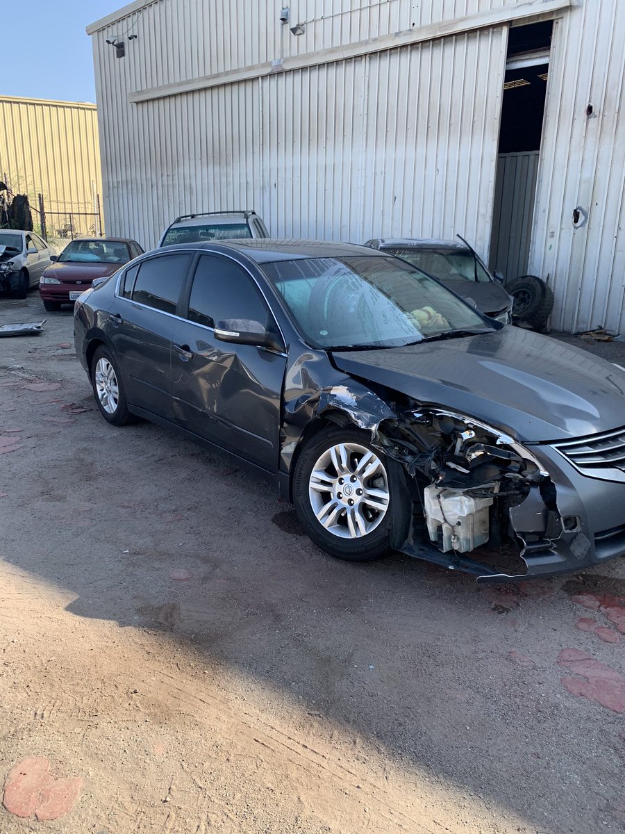 AkkaFlaka's tweet image. update: I guess the picture of my car being totaled isn’t enough to prove I have a minor concussion