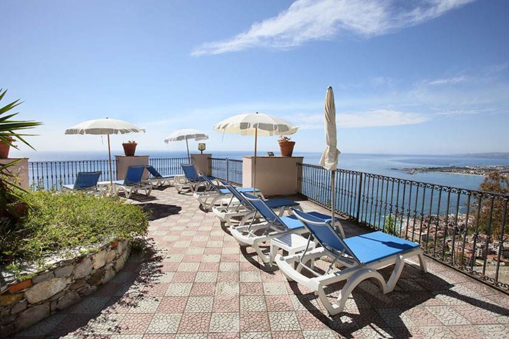 BaxterHoare's tweet photo. If you're dreaming of getting away, now's the time to go! We have some fantastic offers at some of the pictured resorts, for you to take advantage of now!

+44 (0)20 7940 6261
#holidays #travelexperts https://t.co/VUFAD9IGKc